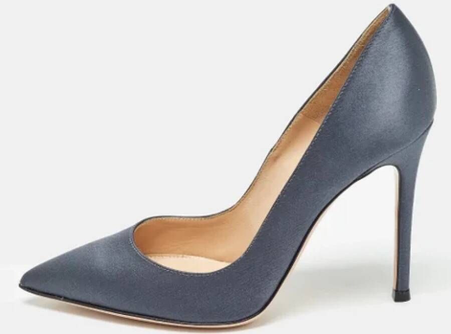 Gianvito Rossi Pre-owned Satin heels Blue Dames