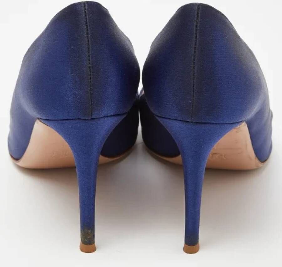 Gianvito Rossi Pre-owned Satin heels Blue Dames