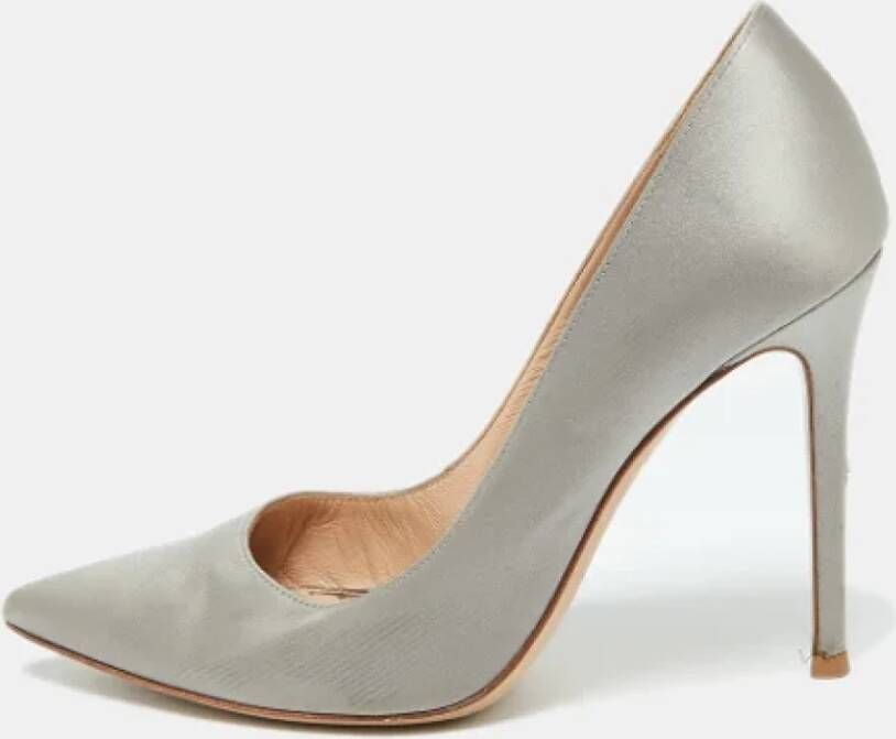 Gianvito Rossi Pre-owned Satin heels Gray Dames