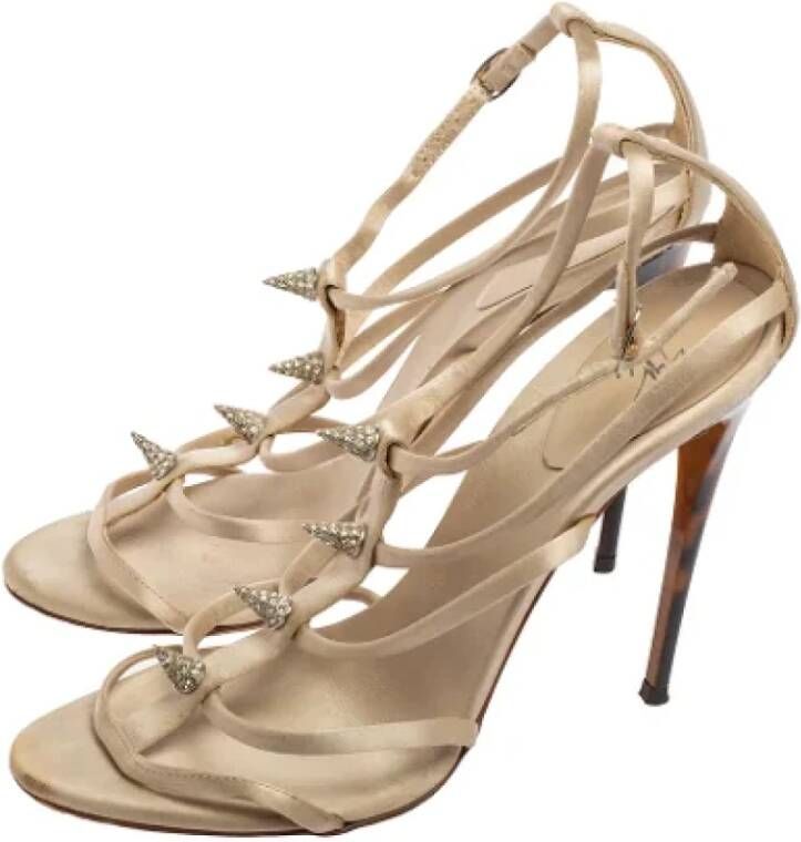 Gianvito Rossi Pre-owned Satin sandals Beige Dames