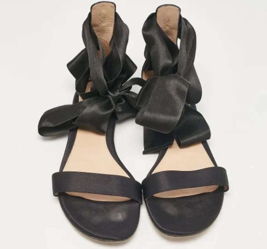 Gianvito Rossi Pre-owned Satin sandals Black Dames