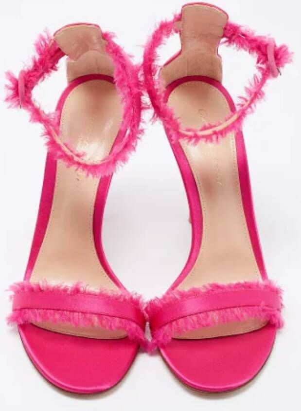 Gianvito Rossi Pre-owned Satin sandals Pink Dames