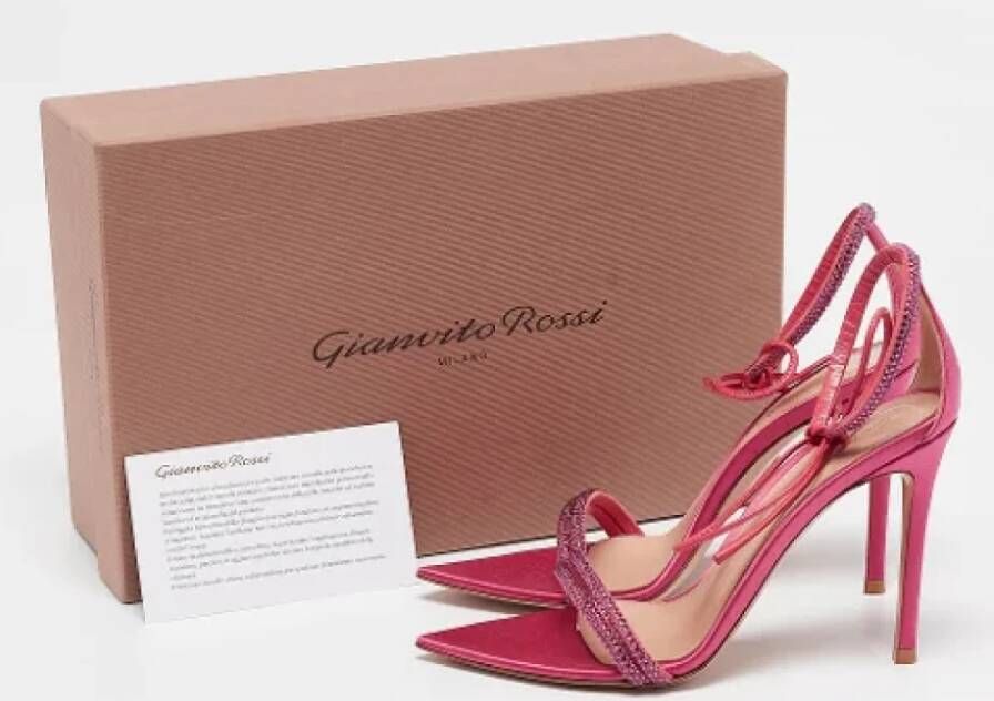 Gianvito Rossi Pre-owned Satin sandals Pink Dames