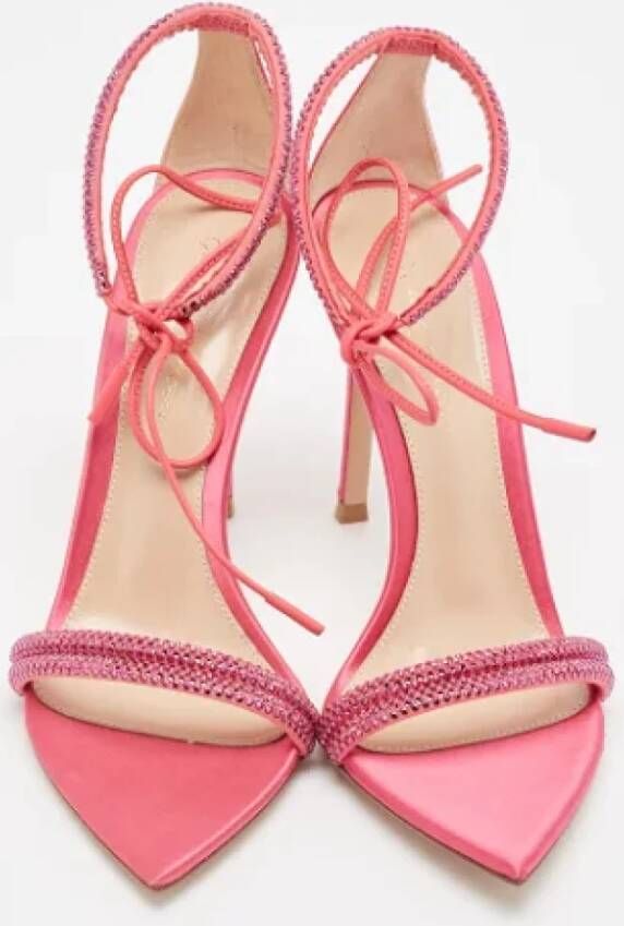 Gianvito Rossi Pre-owned Satin sandals Pink Dames