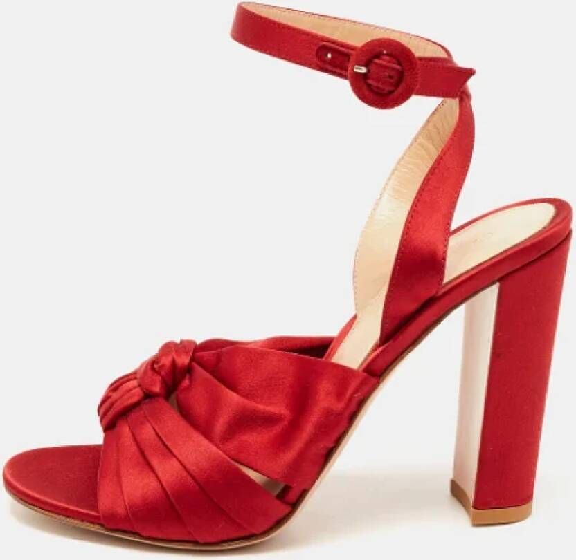 Gianvito Rossi Pre-owned Satin sandals Red Dames