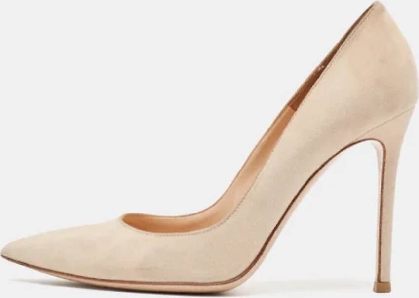 Gianvito Rossi Pre-owned Suede heels Beige Dames