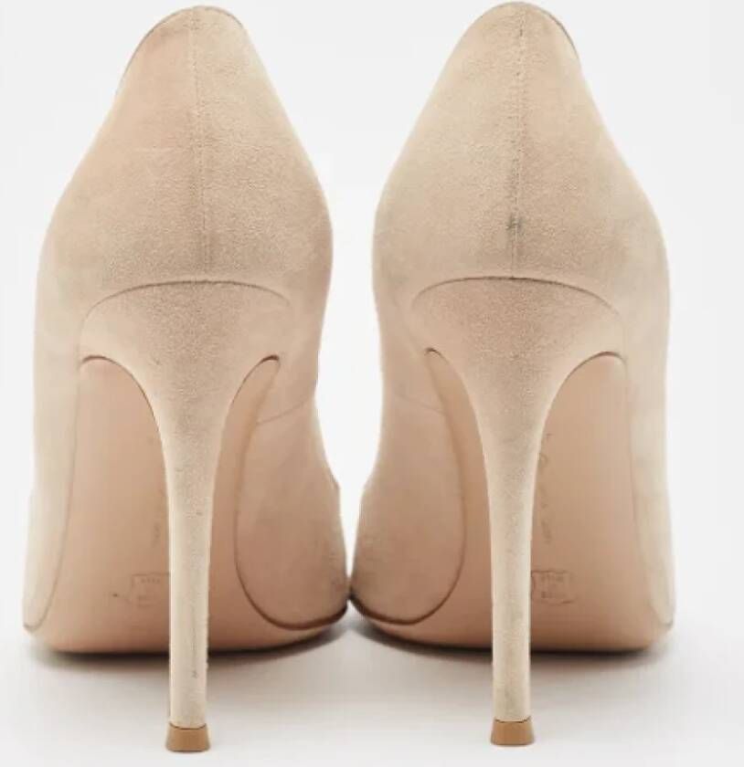 Gianvito Rossi Pre-owned Suede heels Beige Dames