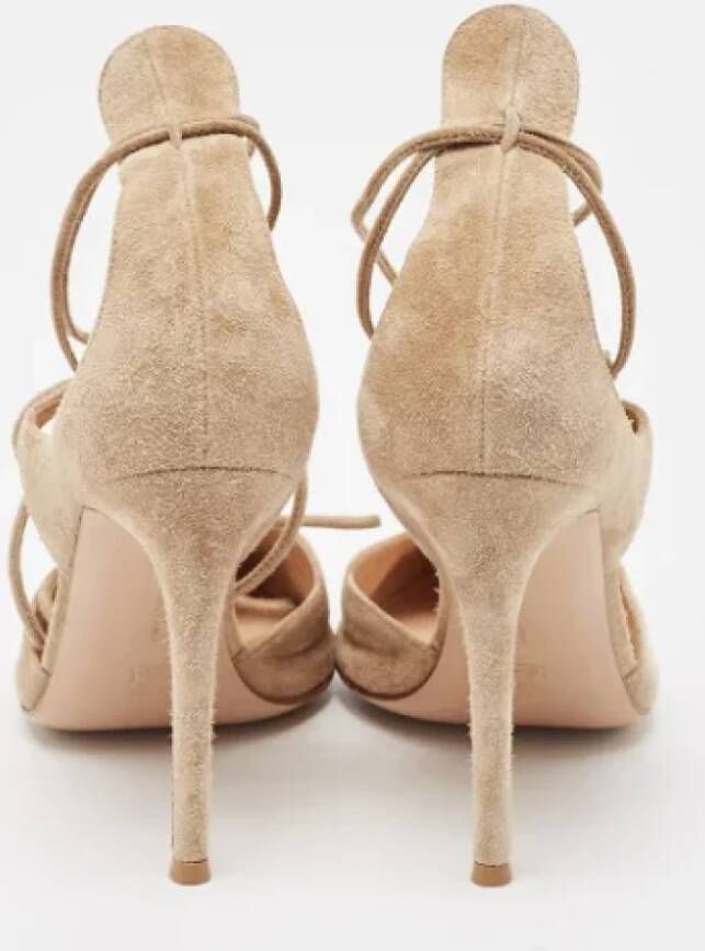 Gianvito Rossi Pre-owned Suede heels Beige Dames