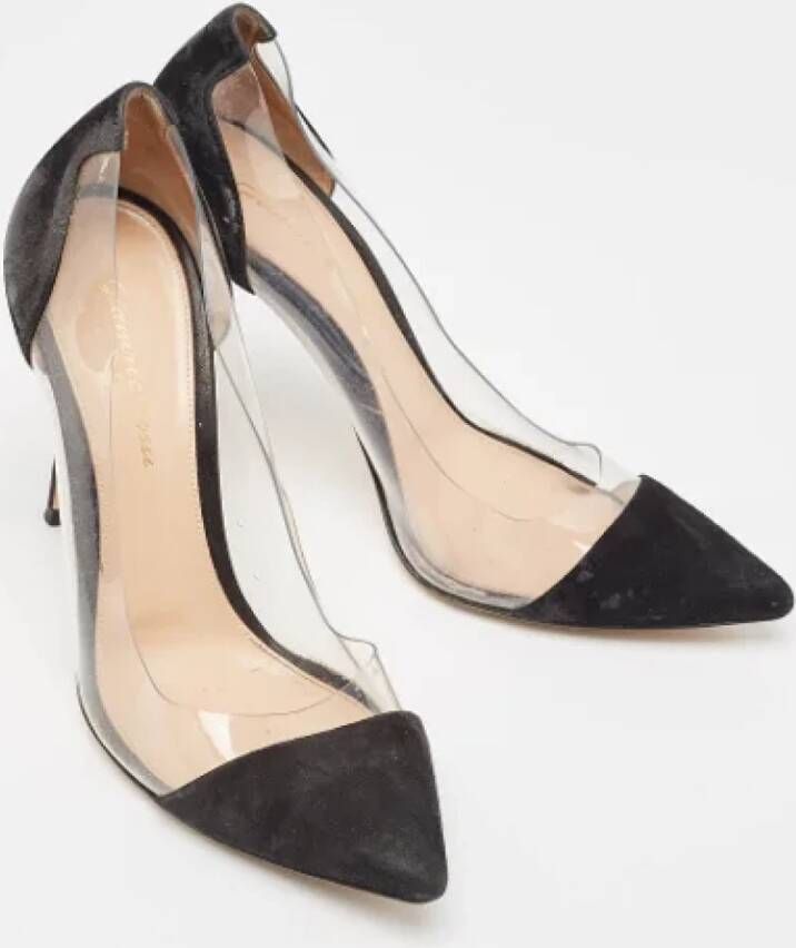 Gianvito Rossi Pre-owned Suede heels Black Dames