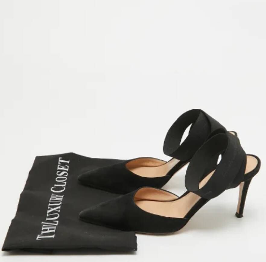 Gianvito Rossi Pre-owned Suede heels Black Dames