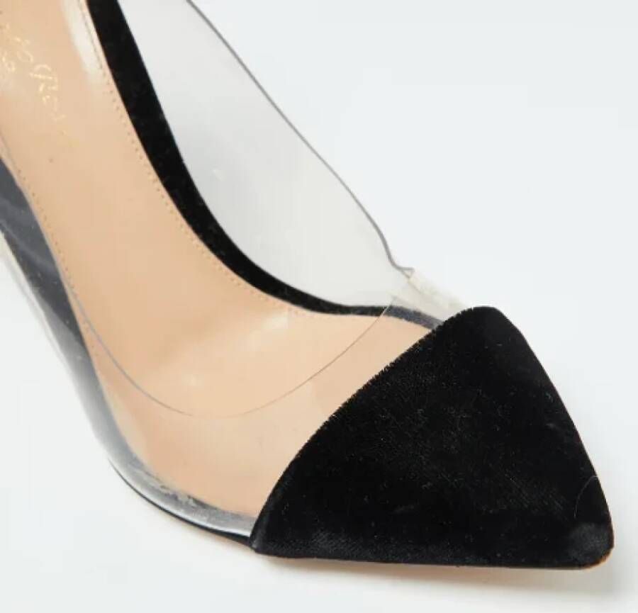 Gianvito Rossi Pre-owned Suede heels Black Dames