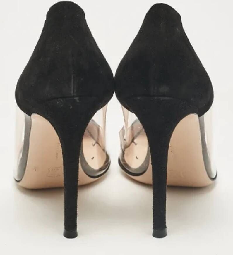 Gianvito Rossi Pre-owned Suede heels Black Dames