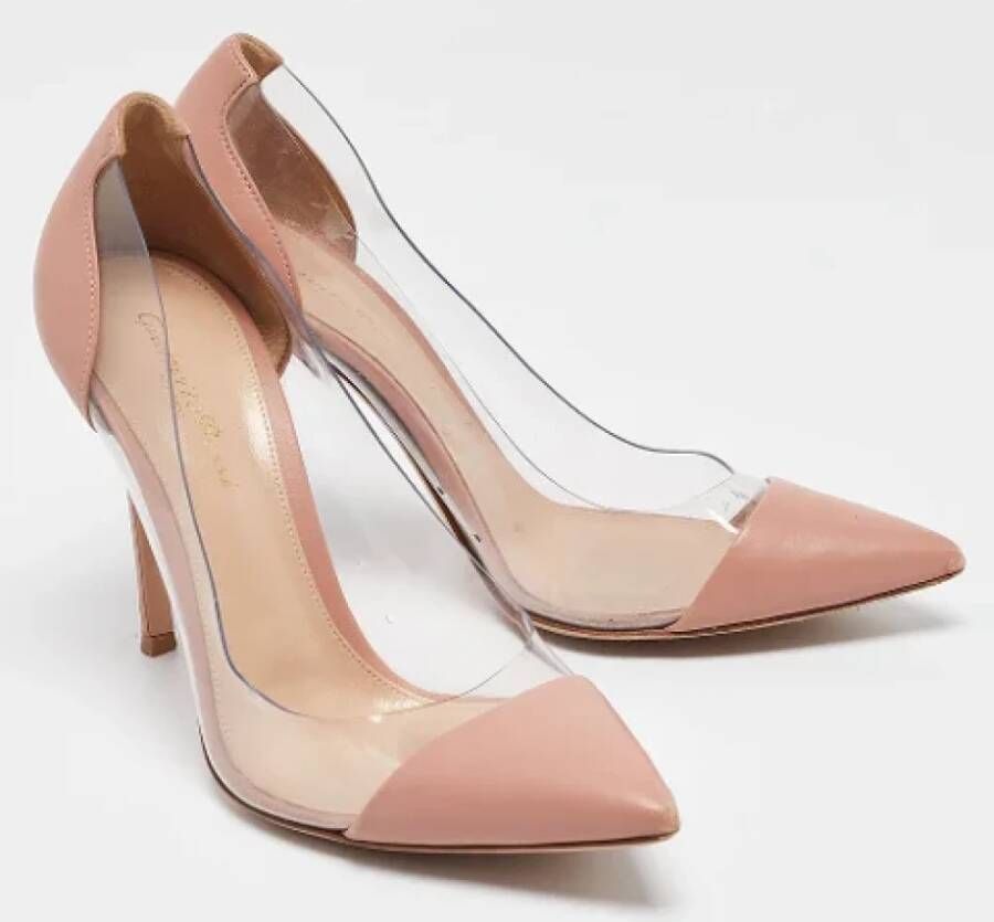 Gianvito Rossi Pre-owned Suede heels Pink Dames