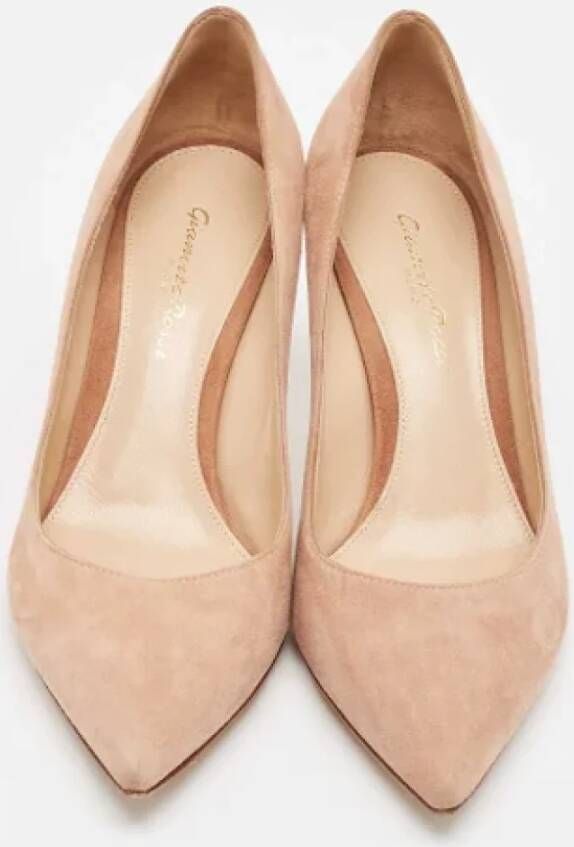 Gianvito Rossi Pre-owned Suede heels Pink Dames