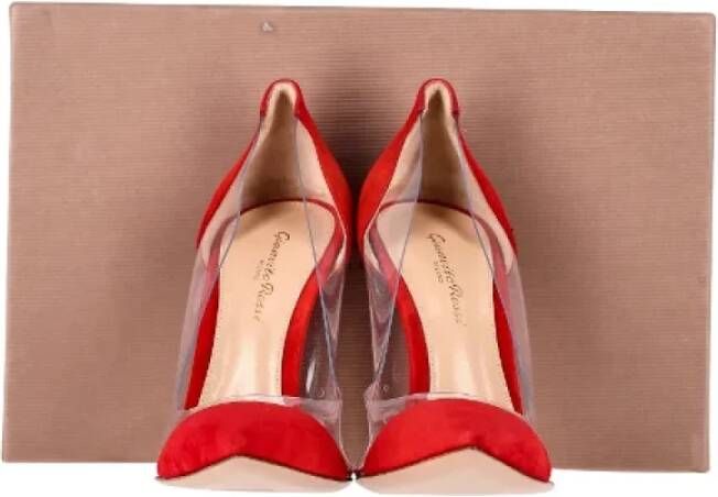 Gianvito Rossi Pre-owned Suede heels Red Dames