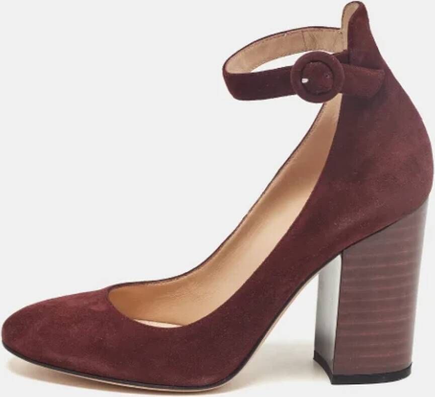 Gianvito Rossi Pre-owned Suede heels Red Dames