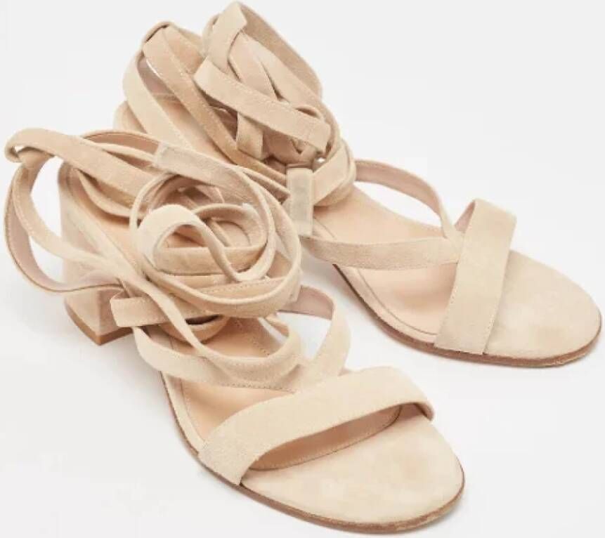 Gianvito Rossi Pre-owned Suede sandals Beige Dames