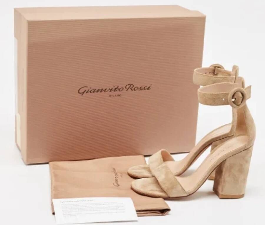 Gianvito Rossi Pre-owned Suede sandals Beige Dames