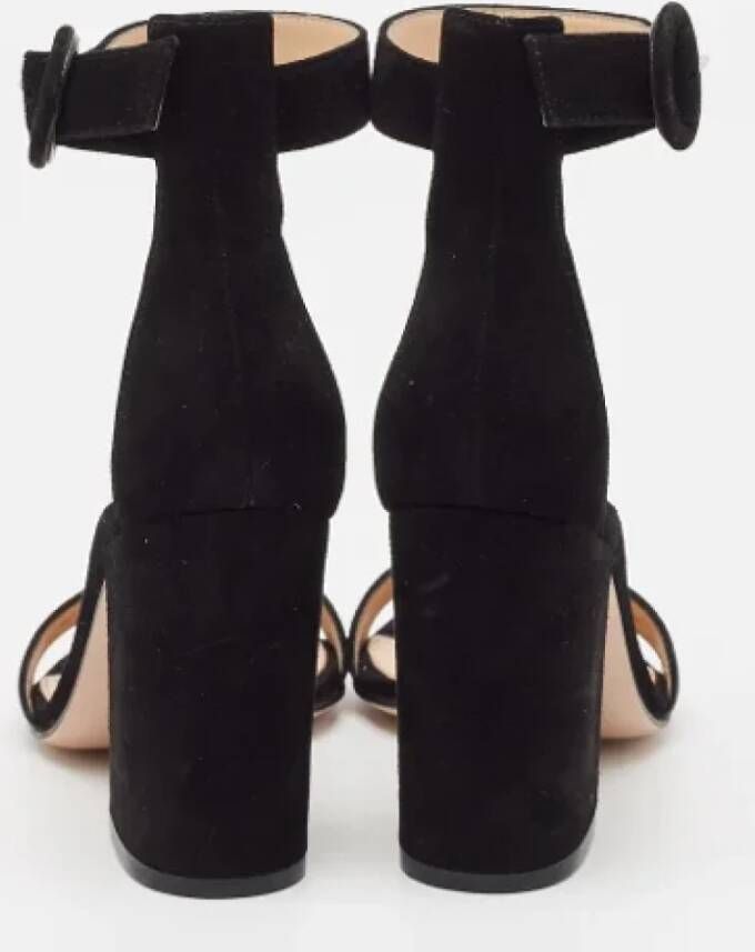 Gianvito Rossi Pre-owned Suede sandals Black Dames