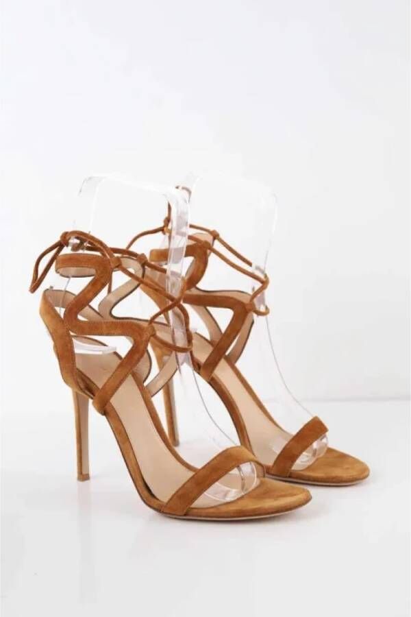 Gianvito Rossi Pre-owned Suede sandals Brown Dames