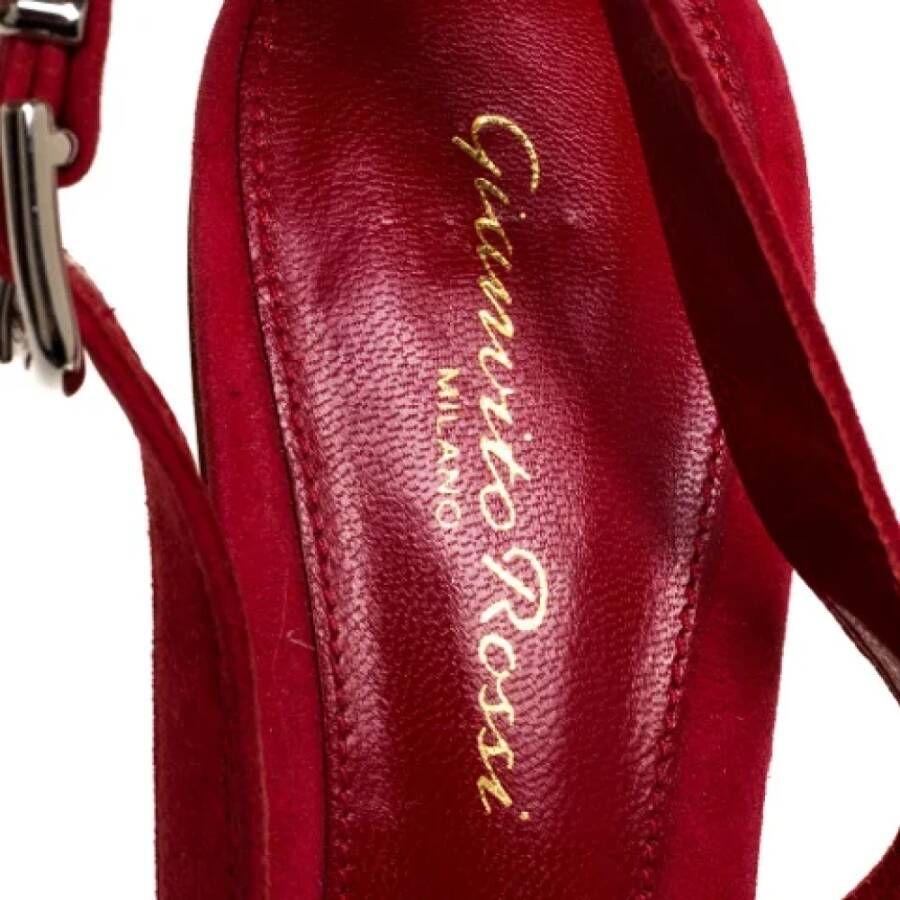 Gianvito Rossi Pre-owned Suede sandals Red Dames