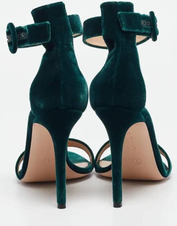 Gianvito Rossi Pre-owned Velvet sandals Green Dames