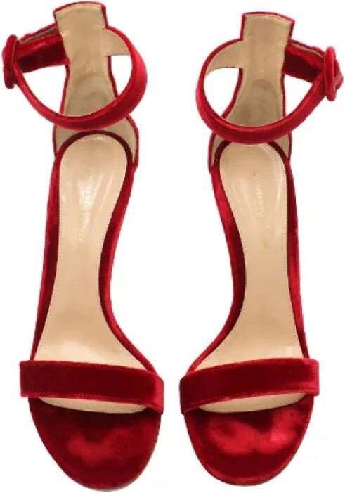 Gianvito Rossi Pre-owned Velvet sandals Red Dames