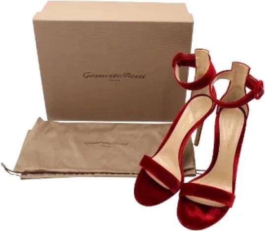 Gianvito Rossi Pre-owned Velvet sandals Red Dames