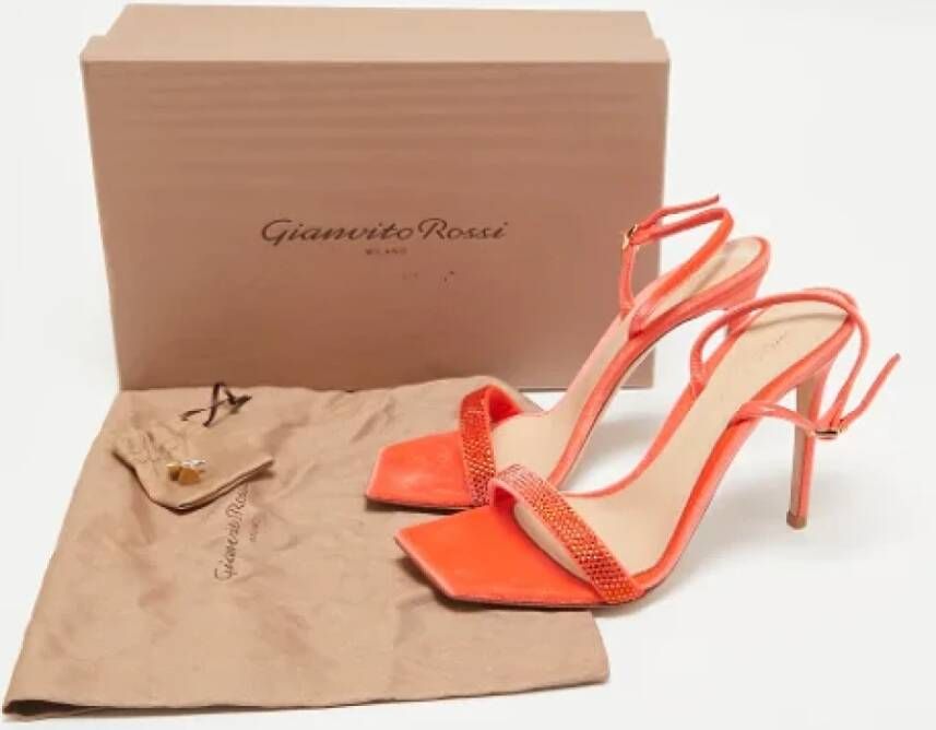 Gianvito Rossi Pre-owned Velvet sandals Red Dames