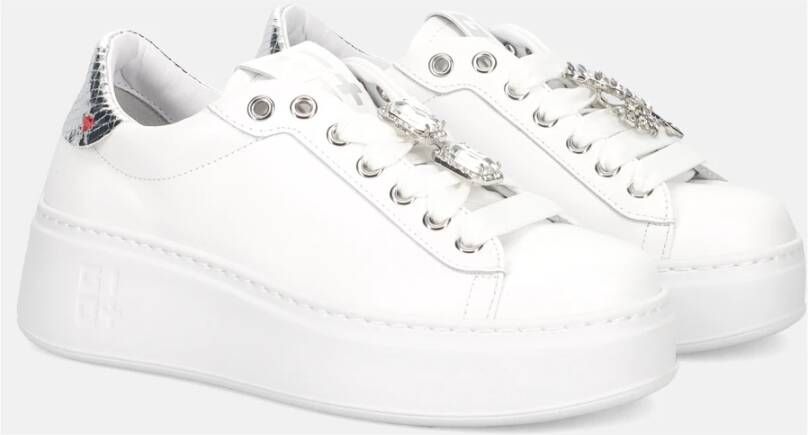 Gio+ Witte sneakers van kalfsleer met zilveren details White Dames