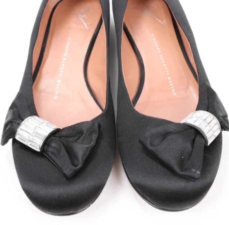 Giuseppe Zanotti Pre-owned Canvas flats Black Dames