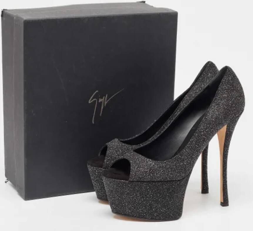 Giuseppe Zanotti Pre-owned Fabric heels Black Dames