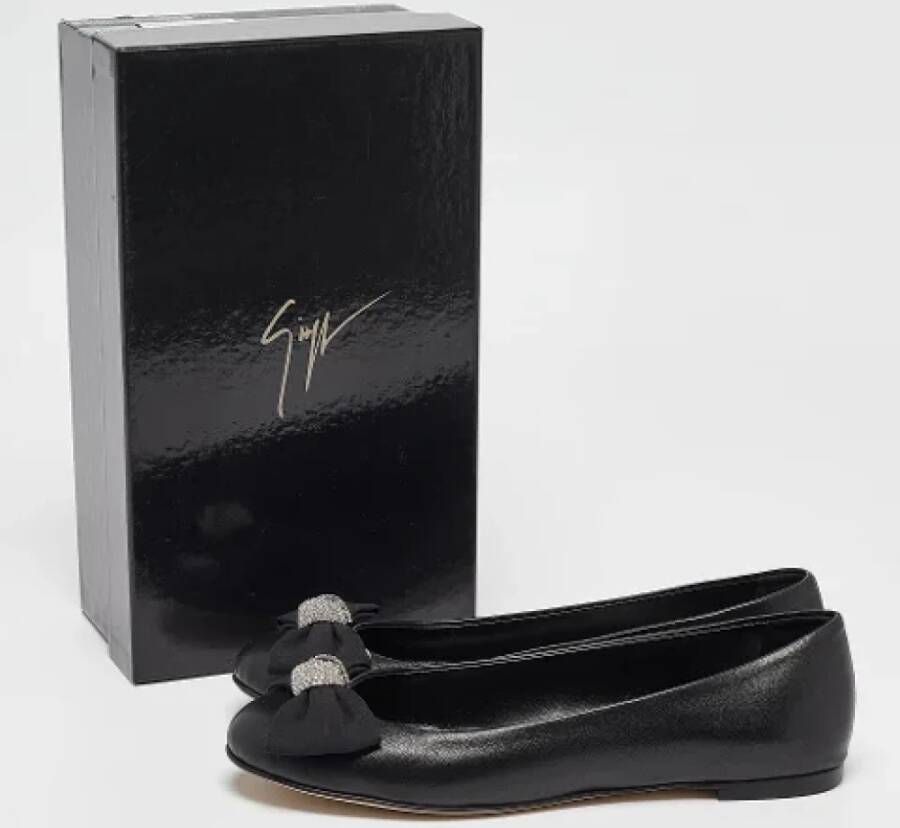 Giuseppe Zanotti Pre-owned Leather flats Black Dames