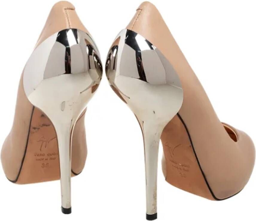 Giuseppe Zanotti Pre-owned Leather heels Beige Dames