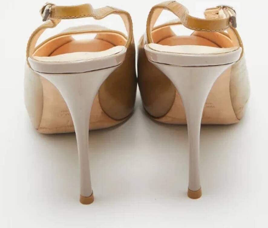 Giuseppe Zanotti Pre-owned Leather heels Beige Dames