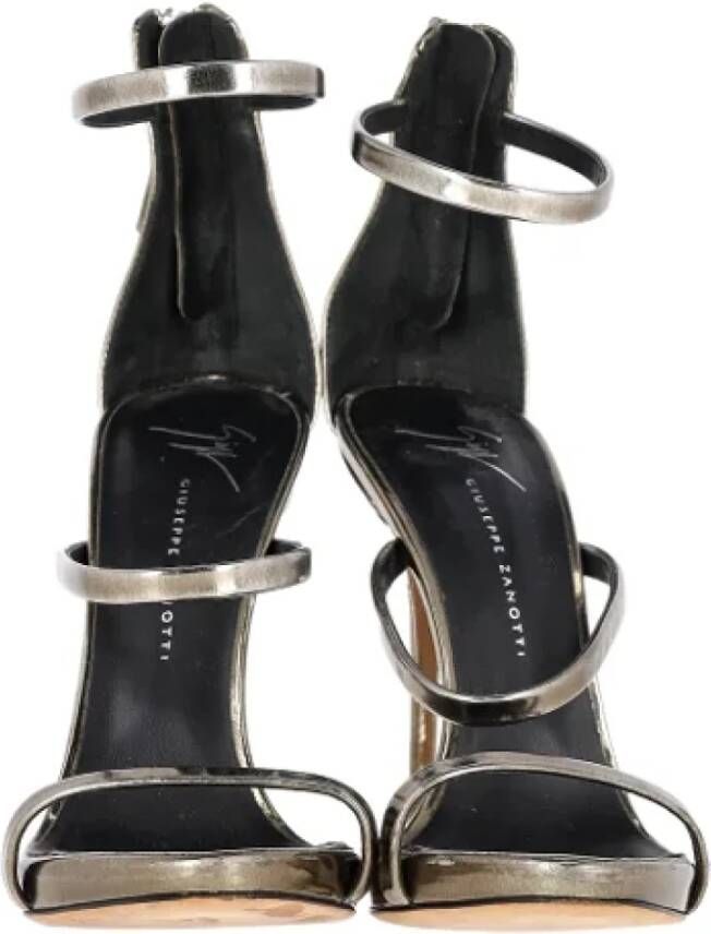 Giuseppe Zanotti Pre-owned Leather heels Gray Dames