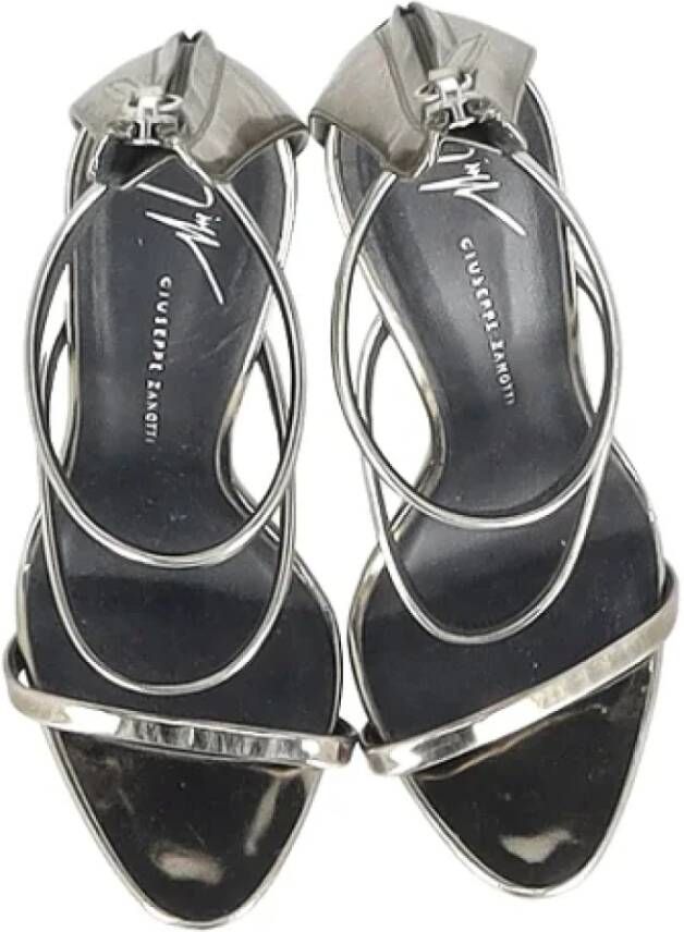 Giuseppe Zanotti Pre-owned Leather heels Gray Dames