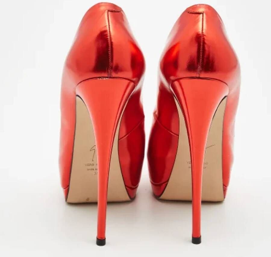 Giuseppe Zanotti Pre-owned Leather heels Red Dames