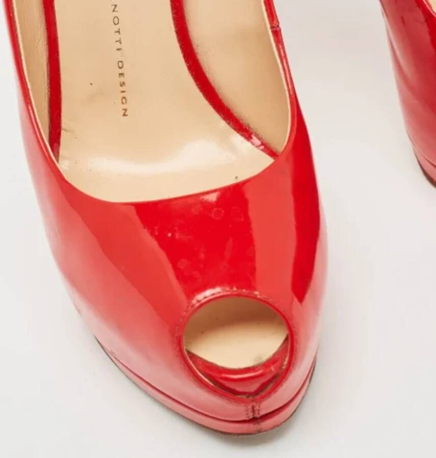 Giuseppe Zanotti Pre-owned Leather heels Red Dames