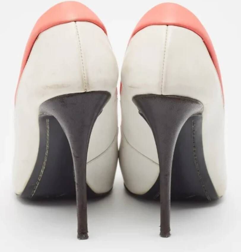 Giuseppe Zanotti Pre-owned Leather heels White Dames