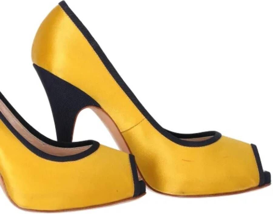 Giuseppe Zanotti Pre-owned Leather heels Yellow Dames