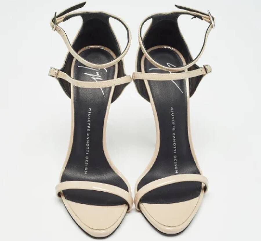 Giuseppe Zanotti Pre-owned Leather sandals Beige Dames