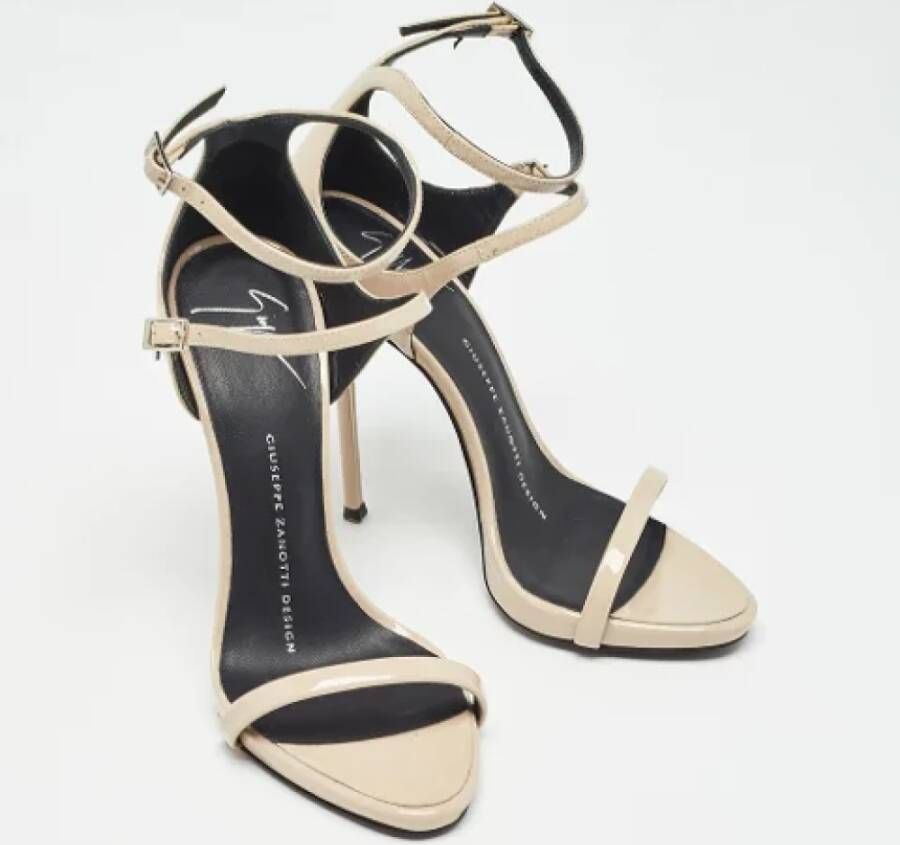 Giuseppe Zanotti Pre-owned Leather sandals Beige Dames