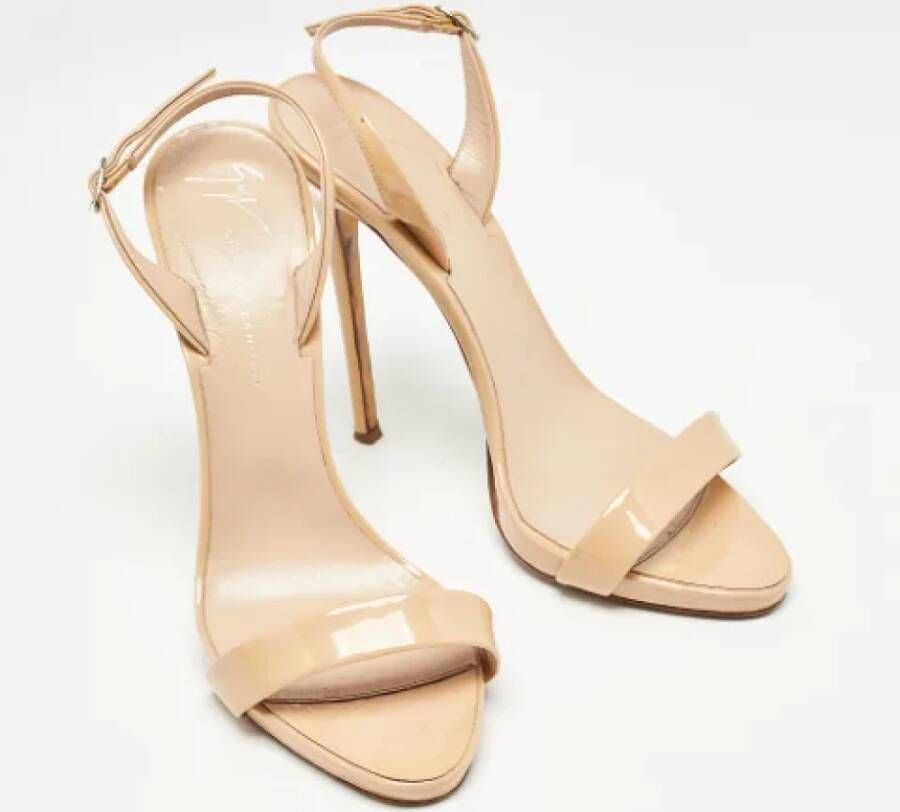 Giuseppe Zanotti Pre-owned Leather sandals Beige Dames