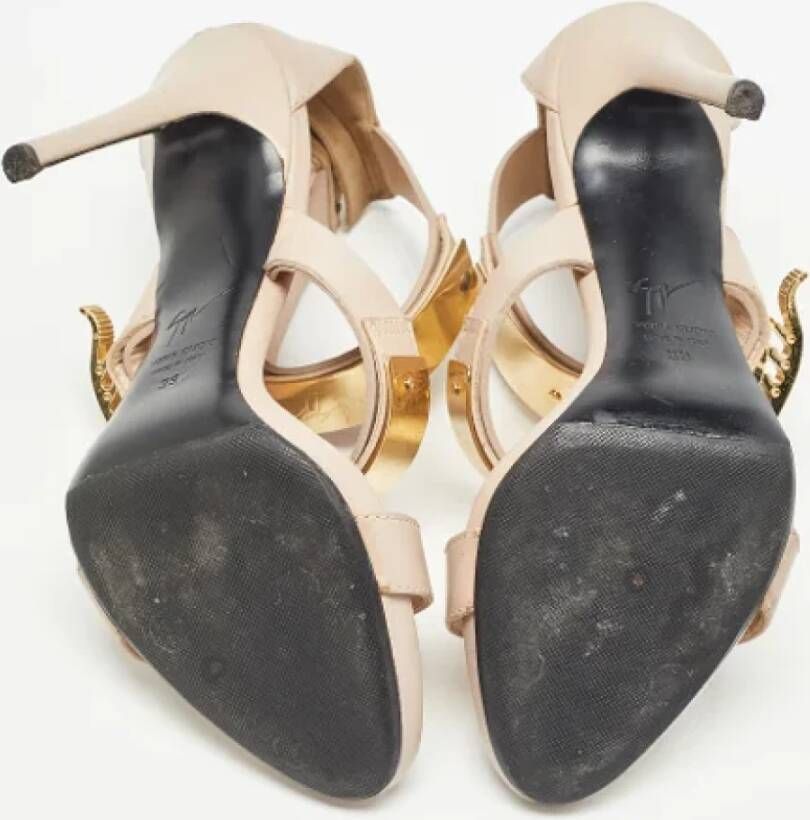 Giuseppe Zanotti Pre-owned Leather sandals Beige Dames