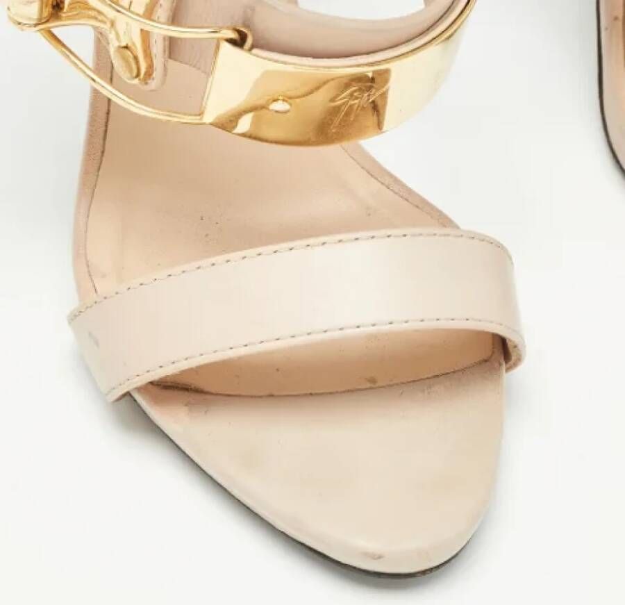 Giuseppe Zanotti Pre-owned Leather sandals Beige Dames