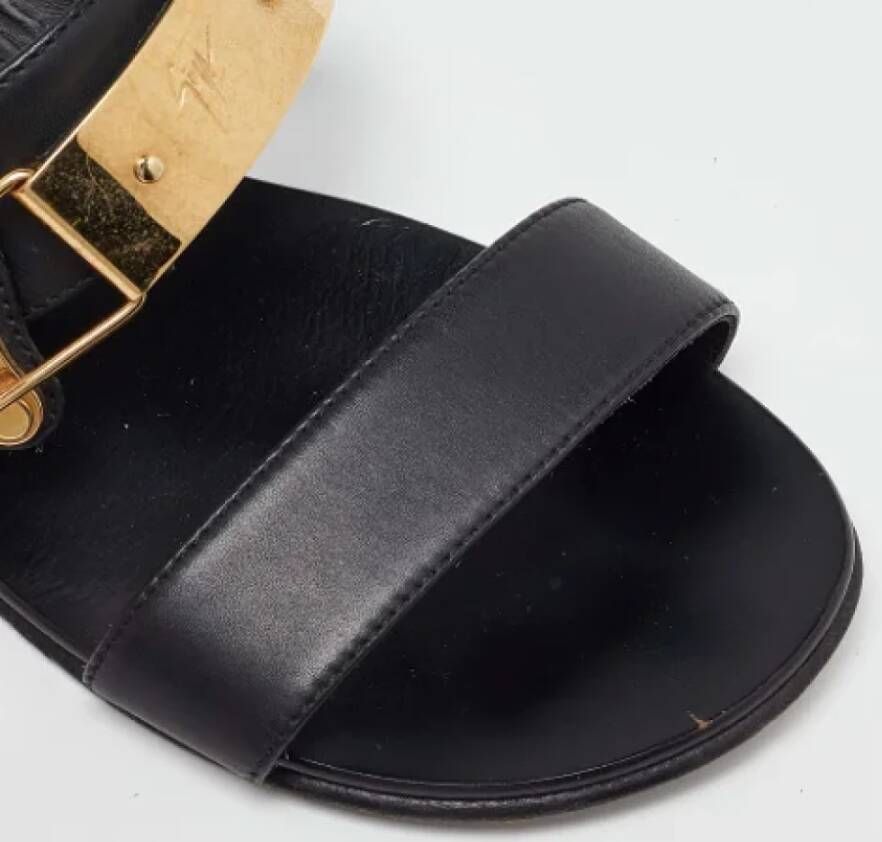 Giuseppe Zanotti Pre-owned Leather sandals Black Dames