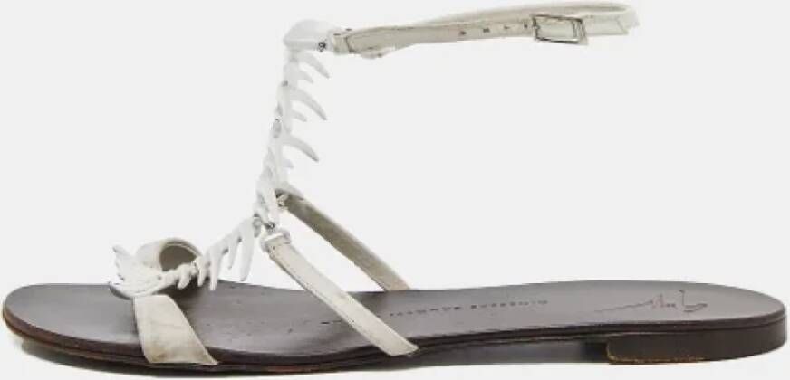 Giuseppe Zanotti Pre-owned Leather sandals White Dames