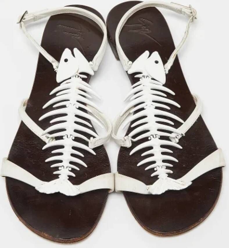 Giuseppe Zanotti Pre-owned Leather sandals White Dames