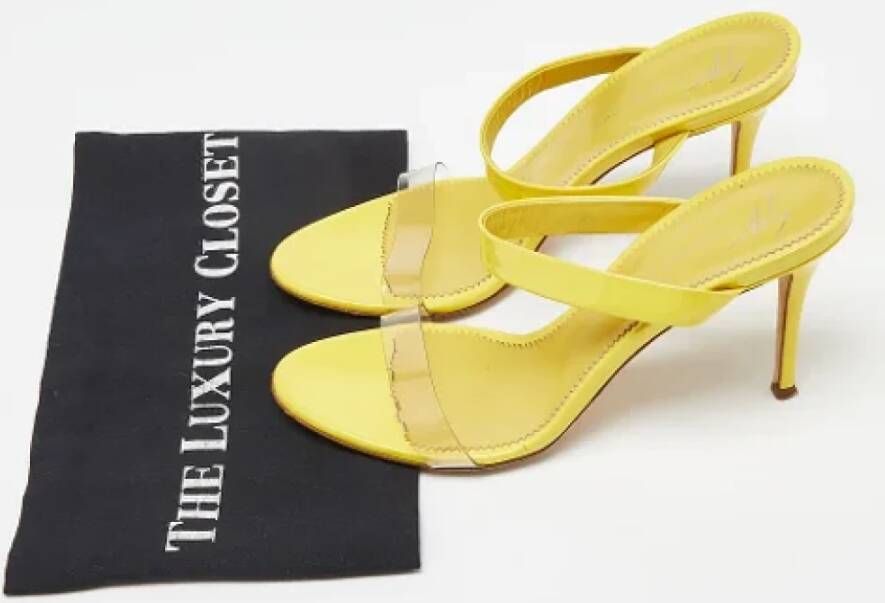 Giuseppe Zanotti Pre-owned Leather sandals Yellow Dames